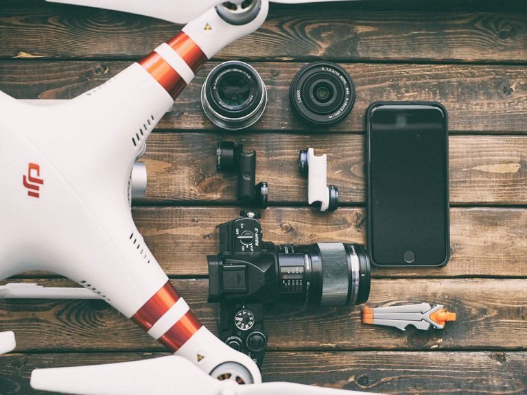 aaron burden yFnX8DaC3UM unsplash Skinstra